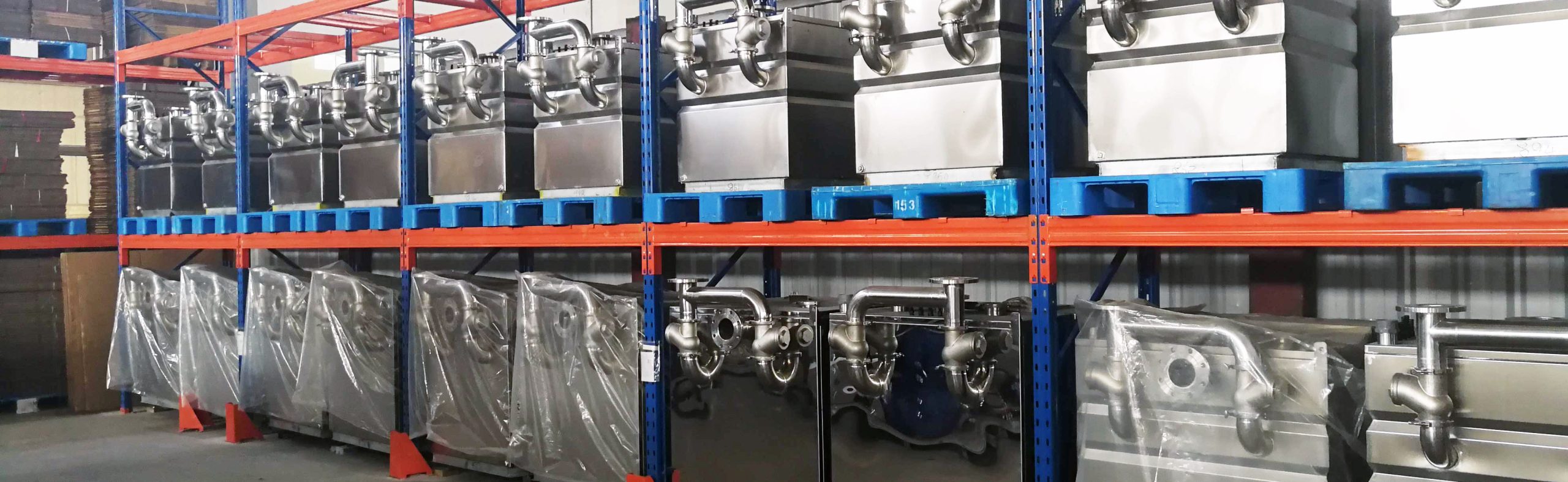 生產(chǎn)車間一角賽墨生產(chǎn)車間產(chǎn)品中心