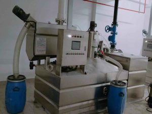 全自動油水分離器和無動力油水分離器之間的差距有...